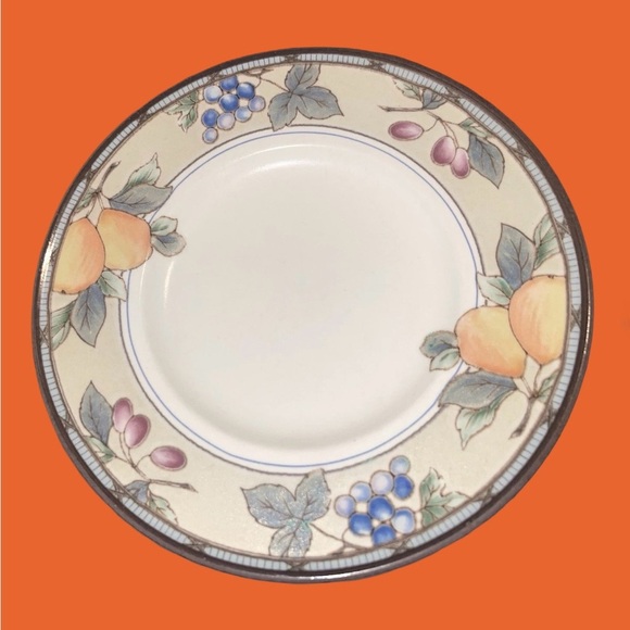 Mikasa Intaglio Garden Harvest 6 3/8” Saucers 4” CAC29 Vintage set of 4 - Picture 3 of 6